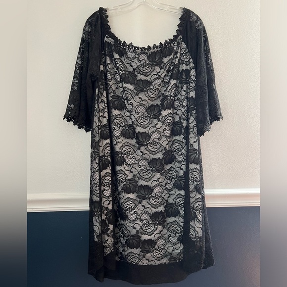 Women’s Black Lace Overlay Goth Dress Bell Sleeve Size XXL 2XL - Picture 1 of 6